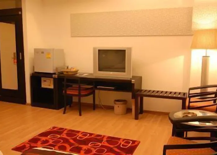 Atrium Boutique Hotel 3*